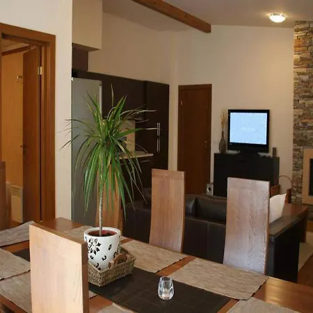 Eagle Lodge Hotel Апартхотел