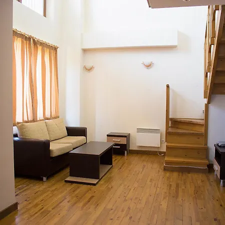 Eagle Lodge Hotel Апартхотел Банско